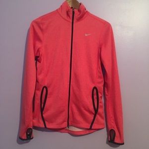 Nike Running Jacket 🏃🏻‍♀️